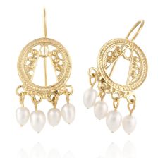 עגילי שנדליר ופנינים