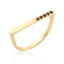 טבעת מודרנית בשיבוץ יהלומים שחורים