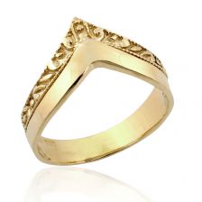 טבעת נישואין ייחודית בצורת וי