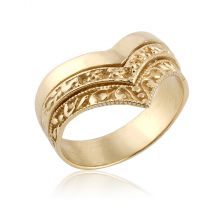 טבעת נישואין המורכבת משלוש טבעות וי ייחודיות