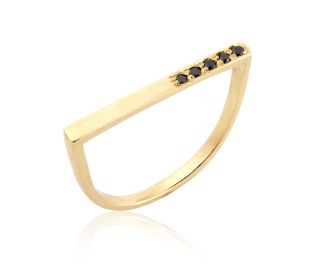 טבעת מודרנית בשיבוץ יהלומים שחורים