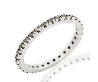 טבעת איטרניטי משובצת יהלומים שחורים