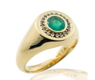 Elegant Emerald and Black Diamond Signet Ring