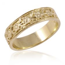 טבעת נישואין פרחונית במראה ונטאג'